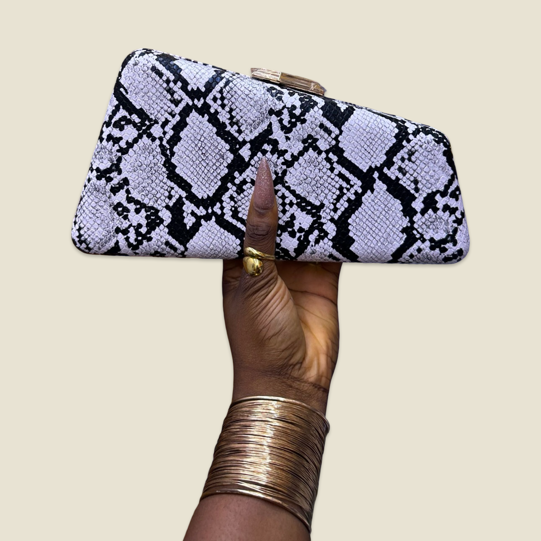 The Verona Timeless purse