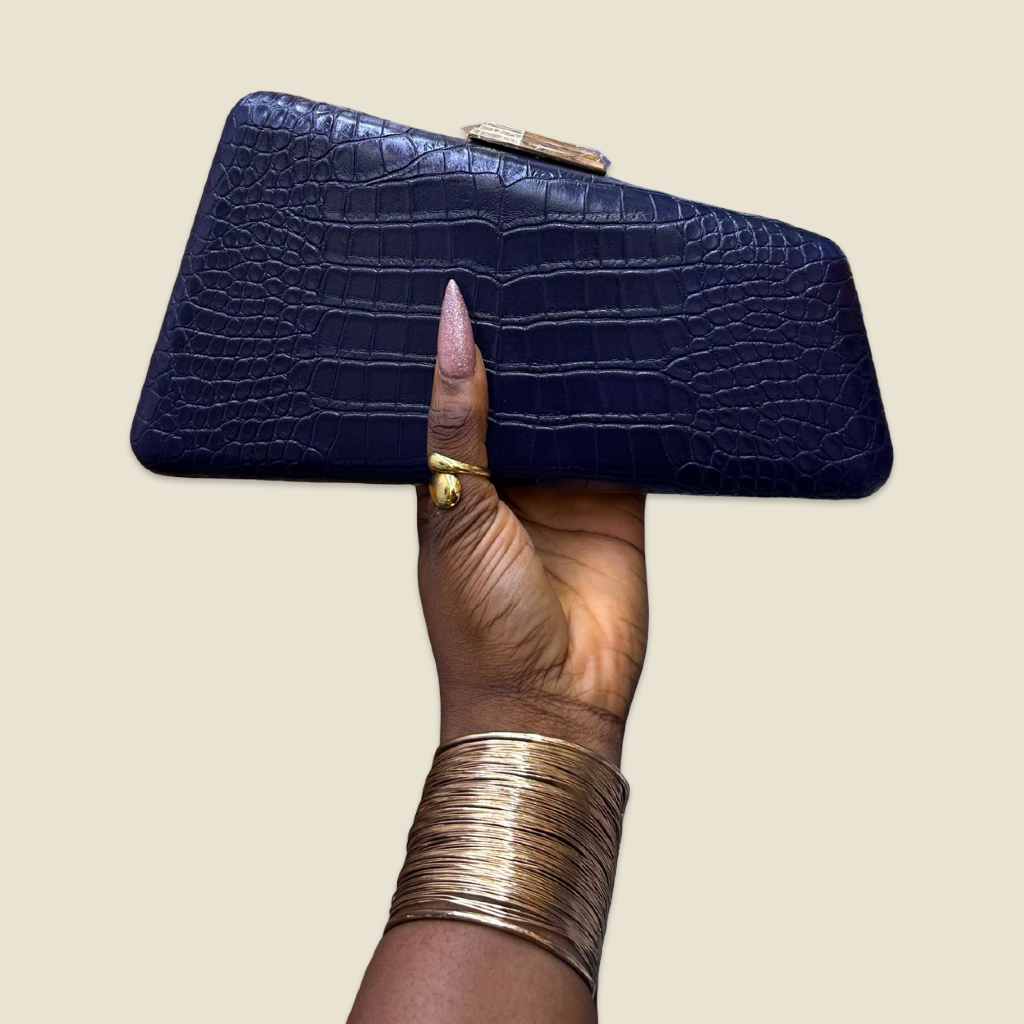 The Verona Timeless purse